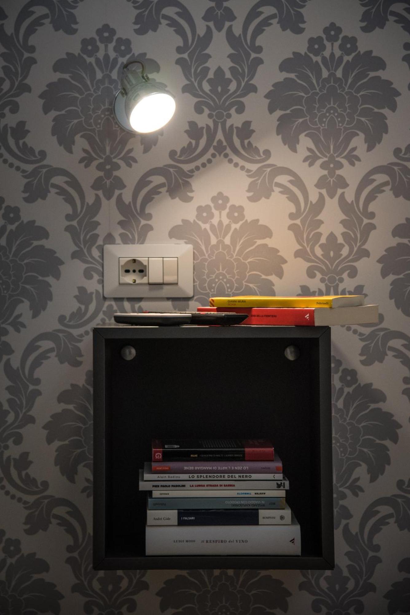 Inside Roma Rooms Экстерьер фото