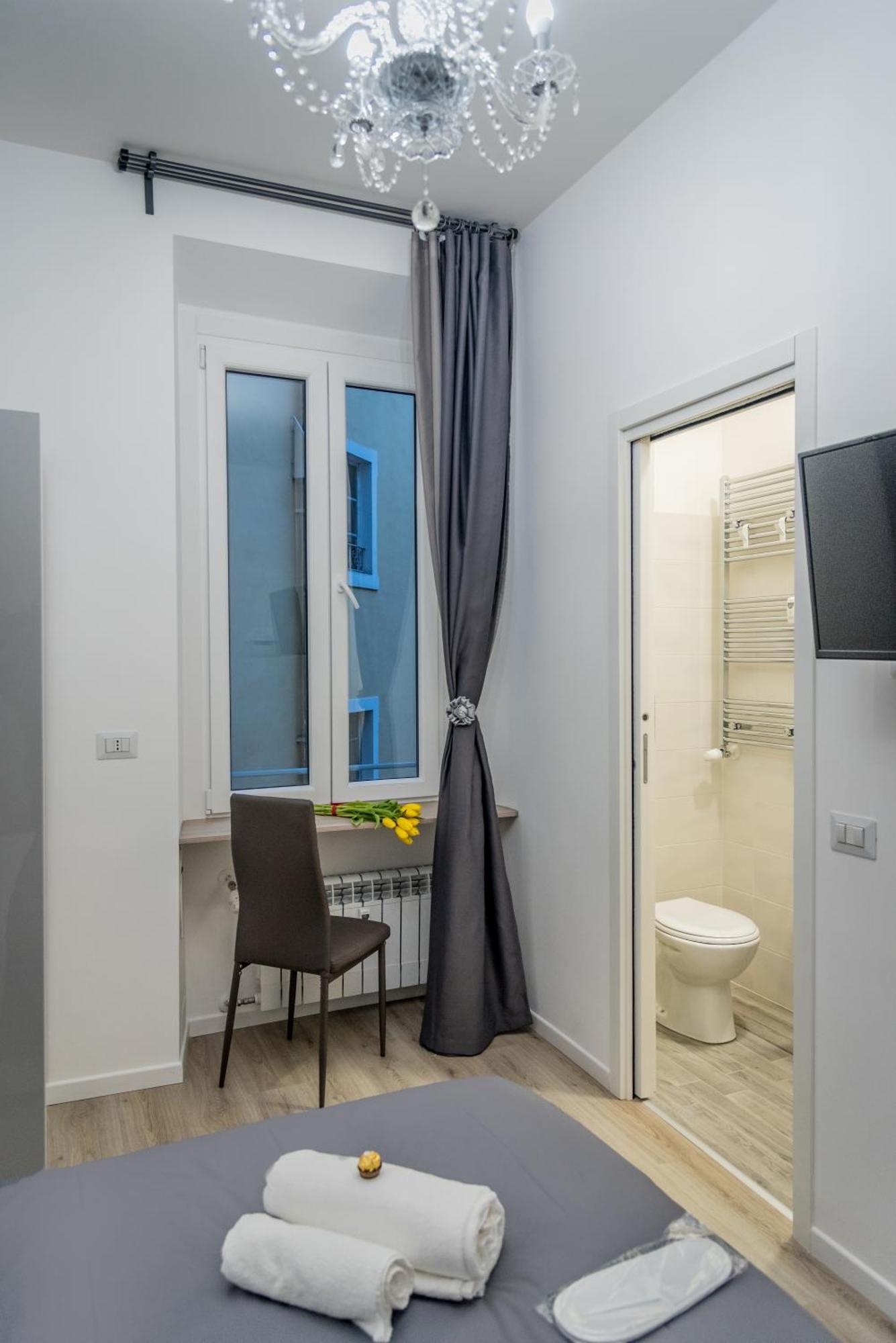 Inside Roma Rooms Экстерьер фото