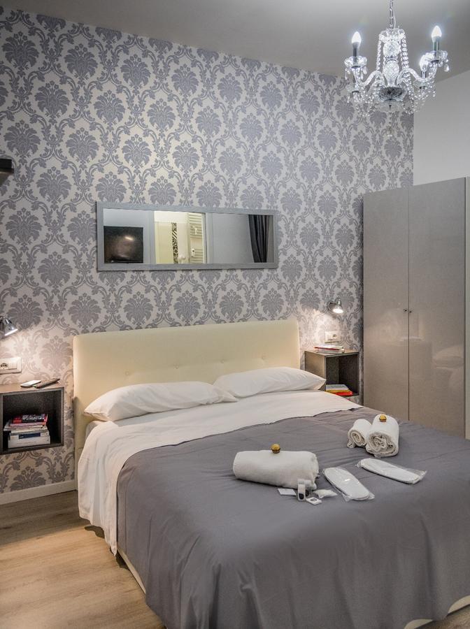 Inside Roma Rooms Экстерьер фото