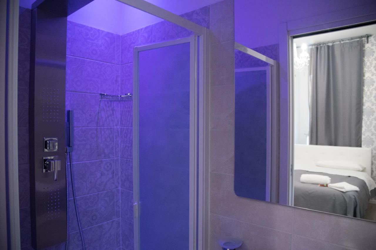 Inside Roma Rooms Экстерьер фото