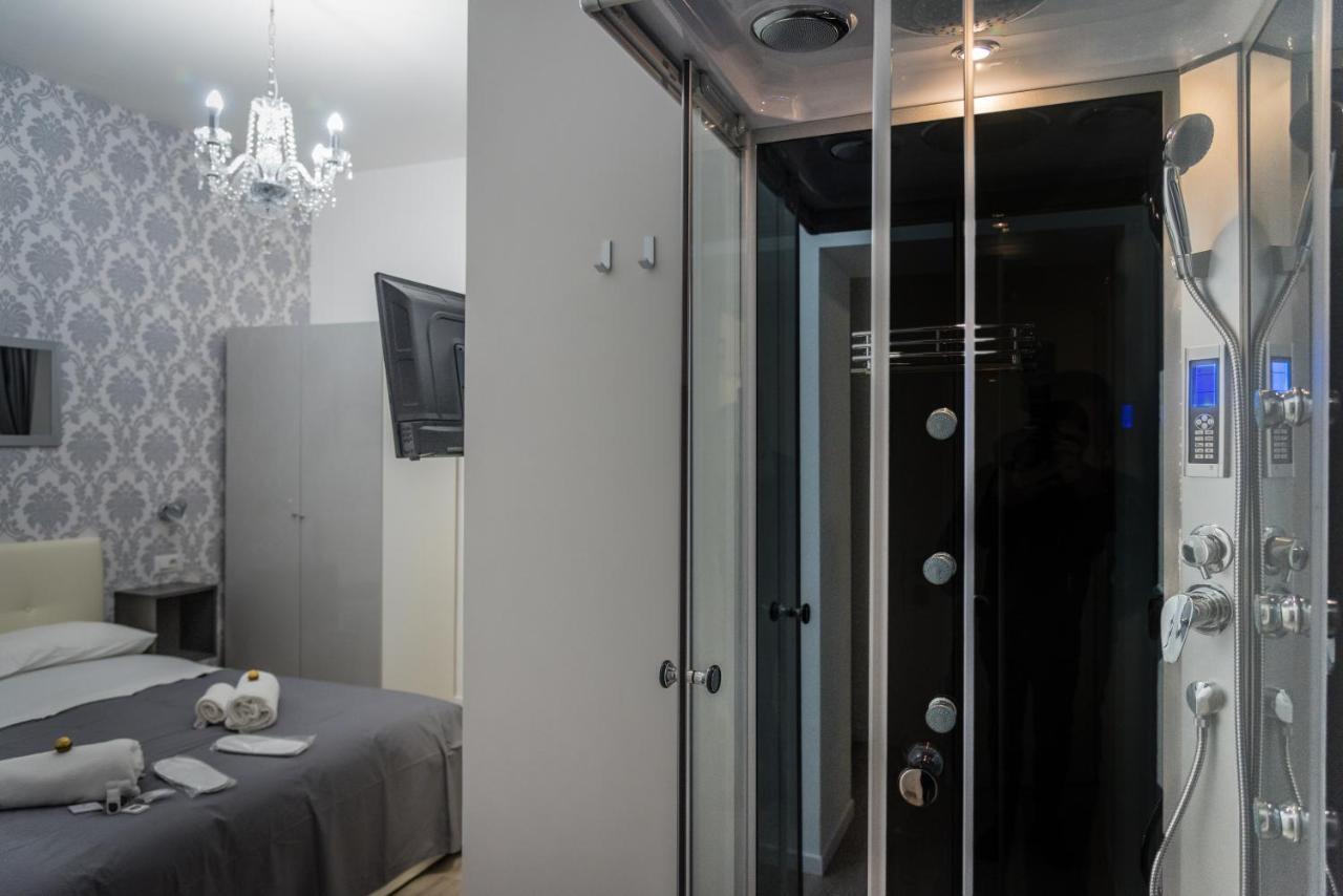 Inside Roma Rooms Экстерьер фото
